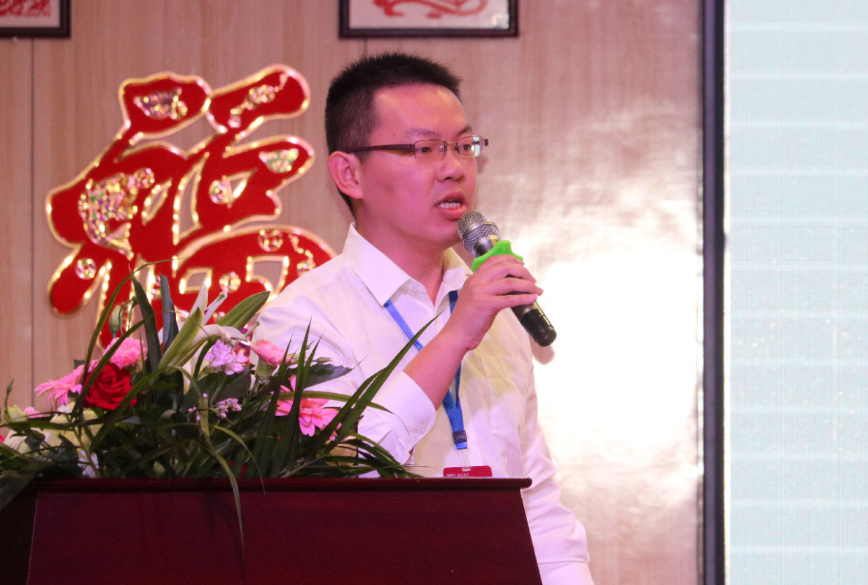 1561082764382934.png 33b710677d8fa8ca23b3538478b71fe.png